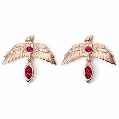 Embellece tus orejas con los encantadores Pendientes de Fénix Fawkes en Oro Rosa de Harry Potter. Estos pendientes de Plata de Ley chapados en oro rosa están inspirados en Fawkes y adornados con un cristal rojo central y una pluma de cola