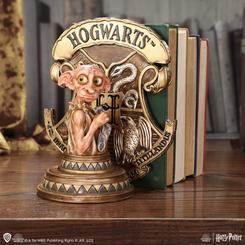 Descubre el mundo mágico con este sujetalibros con licencia oficial de Harry Potter Dobby. De pie frente al escudo de Hogwarts instantáneamente reconocible como la característica principal del sujetalibros