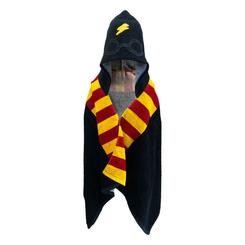 Si eres un fan de Harry Potter, ¡nunca ha sido tan fácil sentirte como un verdadero mago en la ducha! La Toalla con capucha Hogwarts de Harry Potter es una elección perfecta para los fanáticos de la franquicia.