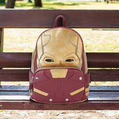 Explora el estilo audaz del superhéroe ciego con la Mochila Daredevil Cosplay de Marvel by Loungefly. Esta pieza de alta calidad, fabricada en poliéster y cuero PU, refleja la esencia del icónico personaje de Marvel.