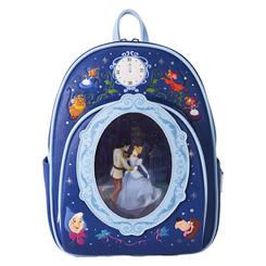 Con un diseño que celebra el 75º aniversario de “La Cenicienta”, esta mini mochila Disney Loungefly de 26 cm fusiona elegancia y magia en cada detalle. Fabricada en piel vegana