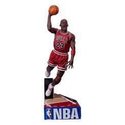 ¡Celebra la grandeza del baloncesto con la estatua en escala 1/4 de Michael Jordan! Presentada por Sideshow y Premium Collectibles Studio, esta obra maestra rinde homenaje al legendario ícono del baloncesto 