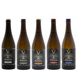 Pack de cinco botellas diferentes de Hidromiel. El pack está compuesto por 1 Botella de 75cl de Valhalla Aesir, 1 Botella de 75cl de Valhalla Tradicional, otra Botella de 75cl de Valhalla Doble Miel, una Botella de 75cl de Valhalla Freyja 