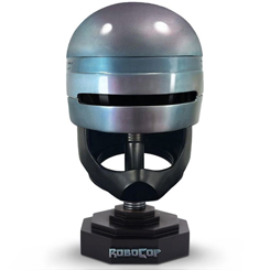 Aureola metálica de leyenda. El Casco de RoboCop – Réplica 1:1 trae a casa la presencia imponente del agente cibernético con una fidelidad que impresiona: fibra de vidrio premium, lentes reales y un acabado metálico