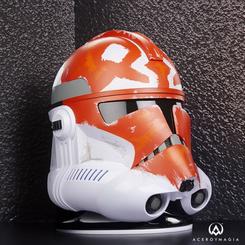 Descubre la autenticidad de la galaxia Star Wars con el impresionante casco electrónico de los soldados clon de la 332ª. Este casco, una réplica fiel a los guerreros clon que luchan codo a codo con Ahsoka Tano
