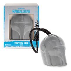 ¡Prepárate para una experiencia galáctica con el Jabón Mandalorian de Star Wars: The Mandalorian! Este increíble accesorio te permitirá vivir la emoción y la fuerza del cazarrecompensas más icónico de la galaxia mientras disfrutas de una limpieza