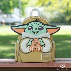 Imagina llevar contigo la ternura y el misterio del adorable Grogu junto a los Crabbies con la Mochila Grogu and Crabbies Cosplay de Star Wars by Loungefly. Esta mochila, con licencia oficial