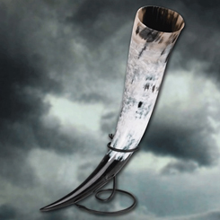 Disfruta de tu bebida preferida con este precioso Cuerno para beber Vikingo de Odin. Este precioso cuerno es ideal para disfrutar de tu bebida o dar un toque especial a tu cosplay, el cuerno es totalmente funcional, 