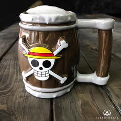 ¡La vida de un pirata es pura aventura, llena de tesoros y emocionantes riesgos! Pero también, es compartir momentos de fiesta con amigos. Celebra tu espíritu pirata junto a tus compañeros con esta increíble taza 3D de One Piece.