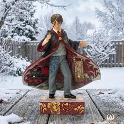 Una pieza tan especial como esta figura Harry Potter Magical Moment despierta una emoción única desde el primer vistazo, combinando artesanía de alta calidad con detalles que evocan algunos de los recuerdos más icónicos de la saga. 