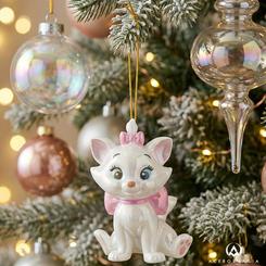 La dulzura más elegante de Disney se convierte en un detalle brillante con este ornamento Marie electroplated de Los Aristogatos, una suspensión decorativa que aporta gracia, estilo y un toque chic tanto al árbol 