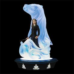 Déjate hechizar por la figura de Hermione Granger junto a su Patronus, una nutria. Esta representación mágica nos transporta al momento en que Hermione conjura su Patronus por primera vez, manifestándose como una nutria, un símbolo de ingenio y astucia.