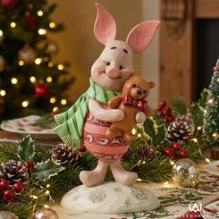 La ternura más delicada de la Navidad se refleja en una figura que transmite calma, cariño y la esencia más cálida de Disney desde el primer momento. Esta figura Piglet Navidad captura al entrañable personaje en una escena llena de dulzura
