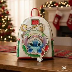 Brilla la magia navideña en cada paseo con la Mochila Holiday Stitch Disney Loungefly 26 cm, una pieza coleccionable pensada para quienes disfrutan expresar su estilo con encanto cinematográfico