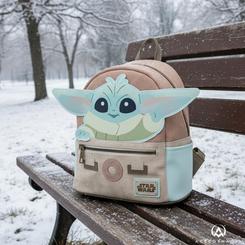 Brilla en cada salida con la mochila Grogu de The Mandalorian, una pieza de colección pensada para el día a día. Su formato compacto de 22 × 24 × 11,5 cm equilibra ligereza y capacidad, y el 100 % PU