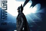 03-Batman-Estatua-Master-Craft-Batman-Modern-Suit-42-cm.jpg