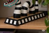 01-Beetlejuice-Figura-Sandworm-29-cm.jpg