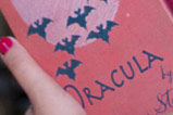 04-Bolso-Libro-clutch-Dracula.jpg