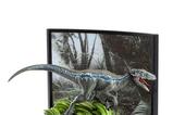 01-Diorama-Velociraptor-Blue.jpg