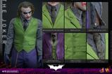 07-El-Caballero-oscuro-Figura-DX-16-The-Joker-31-cm.jpg