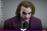 21-El-Caballero-oscuro-Figura-DX-16-The-Joker-31-cm.jpg