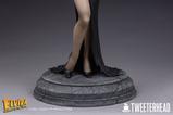 06-Elvira-Mistress-of-the-Dark-Estatua-14-Elvira-48-cm.jpg