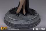 19-Elvira-Mistress-of-the-Dark-Estatua-14-Elvira-48-cm.jpg