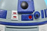 02-Figura-2021-Artoo-Detoo-R2-D2.jpg