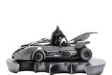 02-Figura-Batmobile-y-Batman.jpg