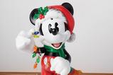 02-figura-holiday-mickey-showcase.jpg