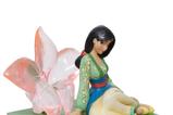 04-Figura-Mulan-con-Flor-de-Cerezo.jpg