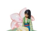 05-figura-mulan-con-flor-de-cerezo.jpg