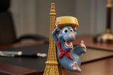 02-figura-remy-con-torre-eiffel.jpg