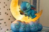 02-figura-stitch-durmiendo-sobre-la-luna.jpg