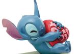 04-figura-stitch-hugging-heart.jpg