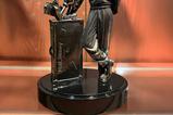 02-Figura-Walt-Disney-and-Mickey-Storytellers.jpg