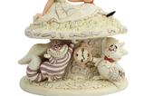 02-figura-white-woodland-alice-in-wonderland.jpg