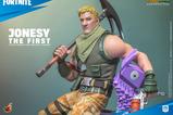 02-Fortnite-Figura-16-Jonesy-The-First-32-cm.jpg