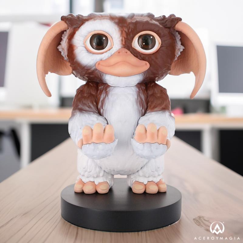 https://www.aceroymagia.com/Images/articulo/gremlins-cable-guy-gizmo-20-cm/01-Gremlins-Cable-Guy-Gizmo-20-cm.jpg