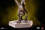 01-Jurassic-World-Icons-Estatua-Velociraptor-B-9-cm.jpg