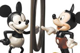 01-mickeypyp.jpg