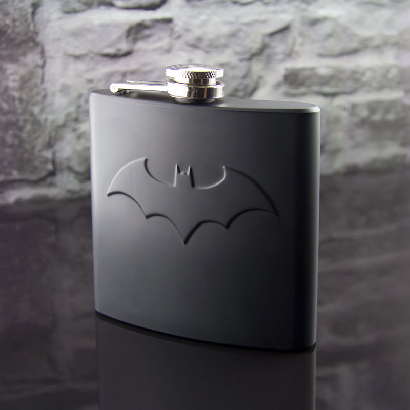 Aquí hay más opciones Cartera de DC Comics Batman Superman Bat Emblema Gris  Buen producto bajo precio Mercancía de moda 