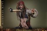 16-piratas-del-caribe-la-venganza-de-salazar-figura-dx-16-jack-sparrow-deluxe-.jpg