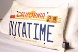 01-Regreso-al-futuro-almohada-Out-a-Time-50-x-30-cm.jpg