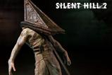 10-Silent-Hill-2-Figura-16-Red-Pyramid-Thing-36-cm.jpg