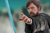 04-star-wars-episode-viii-estatua-milestones-16-luke-skywalker-crait-30-cm.jpg