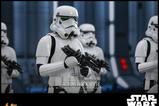 08-Star-Wars-Figura-Movie-Masterpiece-16-Stormtrooper-with-Death-Star-Environmen.jpg