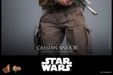 13-Star-Wars-The-Mandalorian-Figura-16-Cassian-Andor-30-cm.jpg