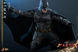 17-The-Flash-Figura-con-Vehculo-Movie-Masterpiece-16-Batman--Batcycle-Set-30-c.jpg