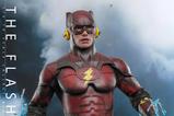 08-The-Flash-Figura-Movie-Masterpiece-16-The-Flash-Young-Barry-30-cm.jpg